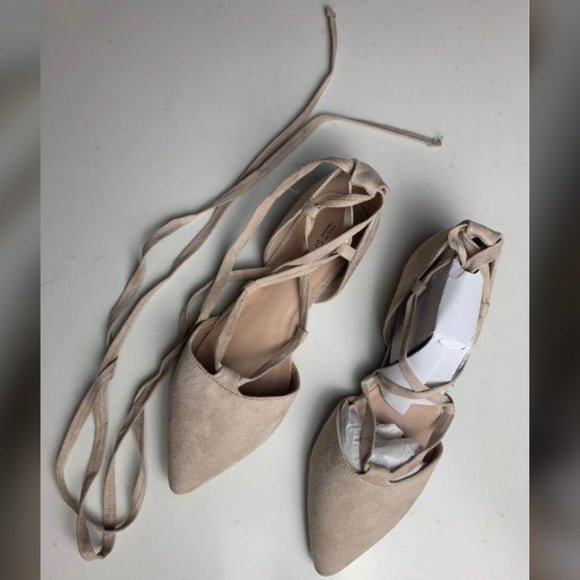 BNWOTCall It Spring Suede Flats Size 8 Colour Bone